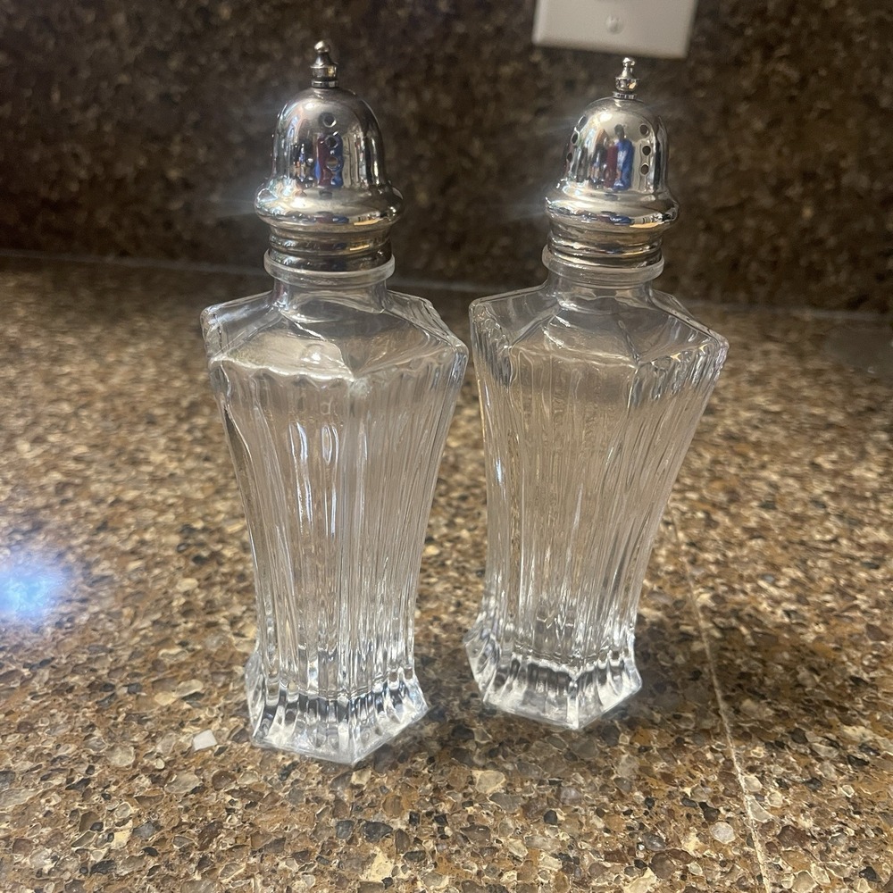 VTG Glass Crystal Salt & Pepper Shaker Silver Top 6.5in